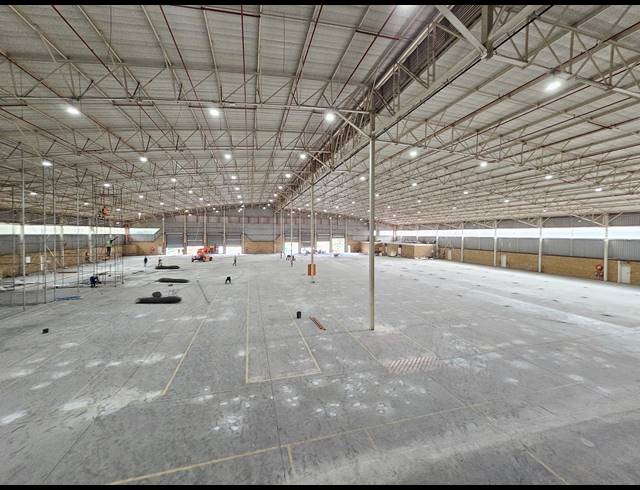 7,671M² WAREHOUSE TO LET IN LONGMEADOW